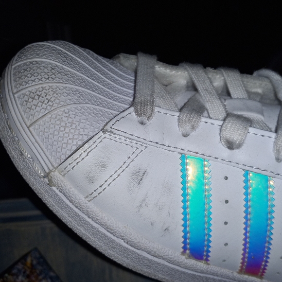 Adidas Holographic Superstar shoes - Picture 3 of 3